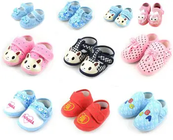 Весенне-осенняя обувь для мальчиков, новорожденных девочек, классические кроссовки из искусственной кожи в форме сердца, теннисные туфли на шнуровке
