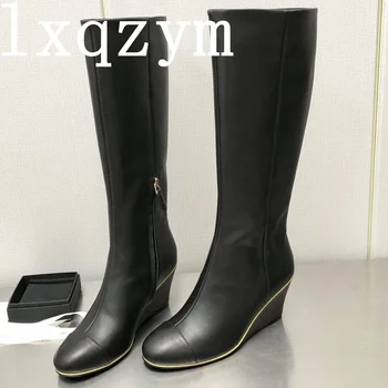 Классические черные женские длинные сапоги из натуральной кожи на танкетке с круглым носком и молнией, дизайнерские удобные сапоги до колена на высоком каблуке 2023